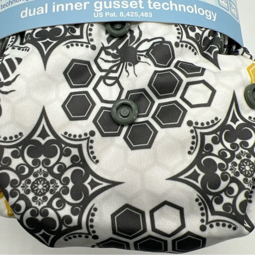 NWT Rumparooz One Size Cloth Pocket Diaper Snap, Save the Bees 🐝